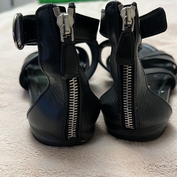 Prada sandals with zipper - Picture 3 of 4